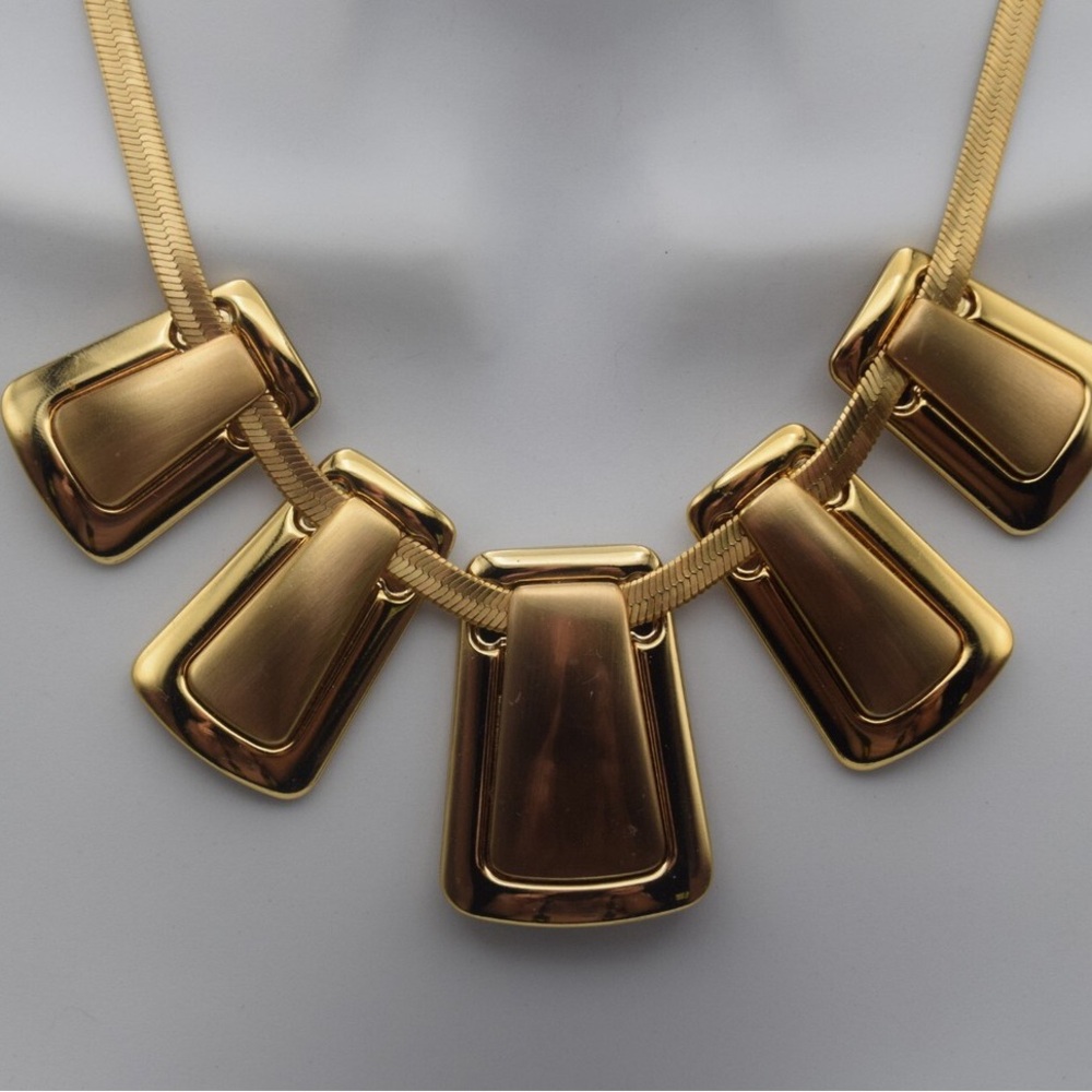BRIGHTON TRENDORO NECKLACE, REVERSIBLE. IN VERY GOOD CONDITION, 16-18" LONG